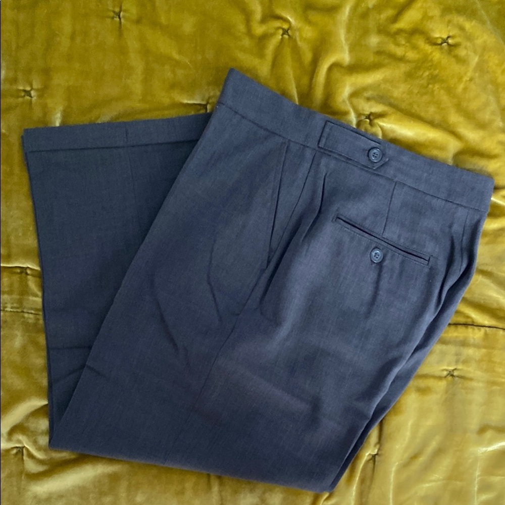 Gap vintage Gray Dress Capris
